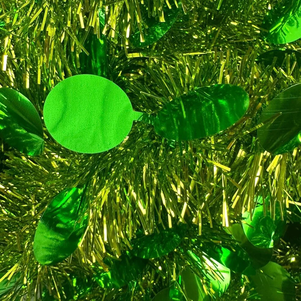 Green Metallic Tinsel Garland With Shiny Discs - 4 Strands 147